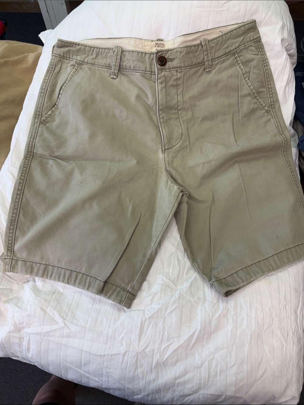 Hollister Light Khaki Flat-Front Men's Shorts